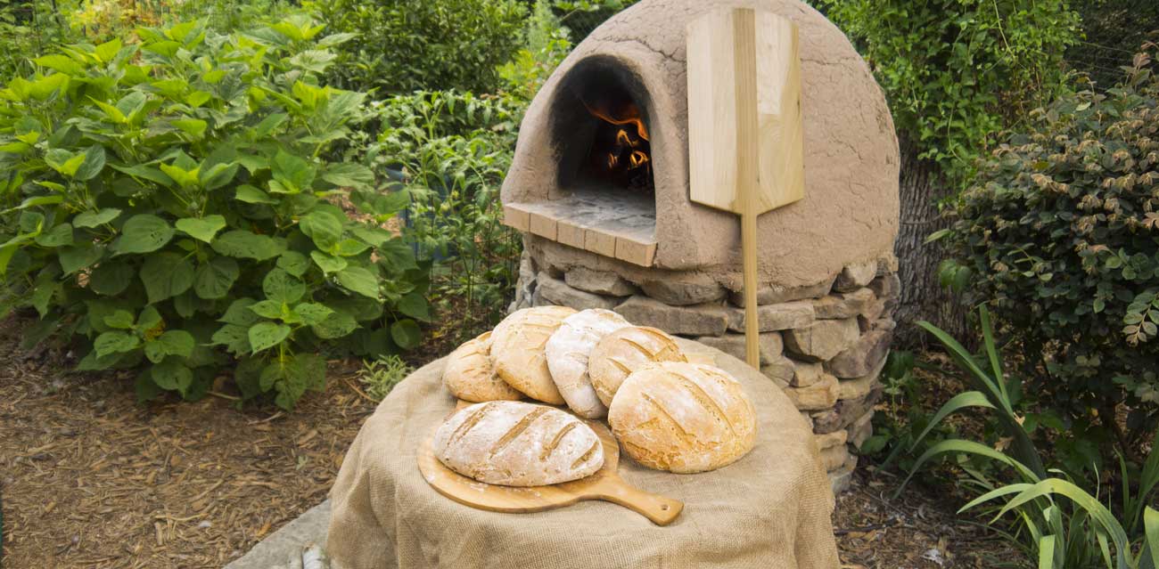 How To Cook In A WoodFired Oven (Cob Oven) Tyrant Farms